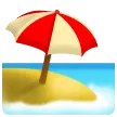 Strand mit Sonnenschirm